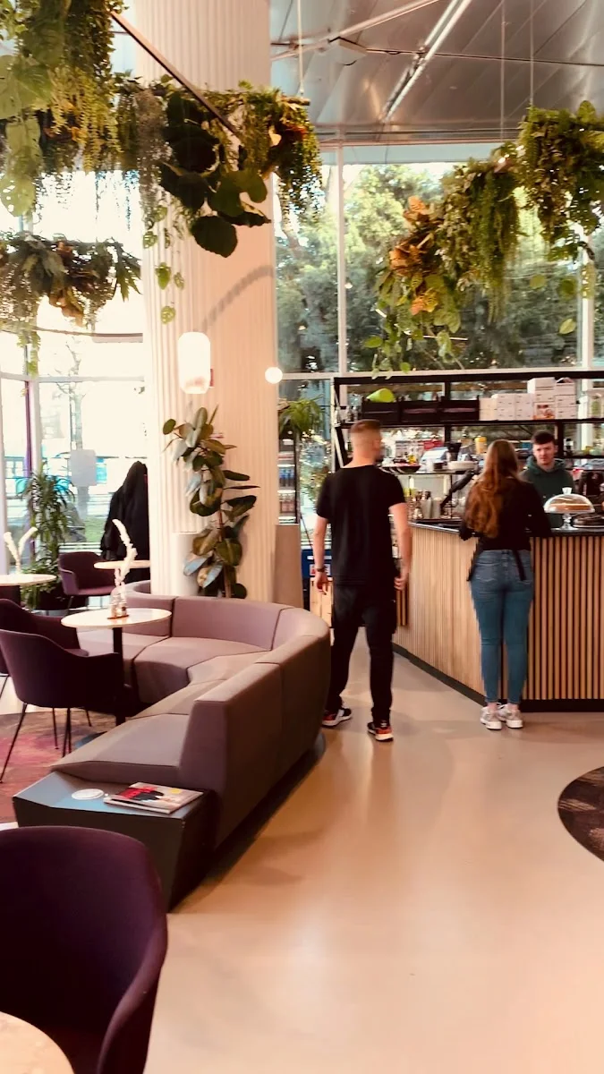 ONE Nation Munich – Restaurant in München, Bayern