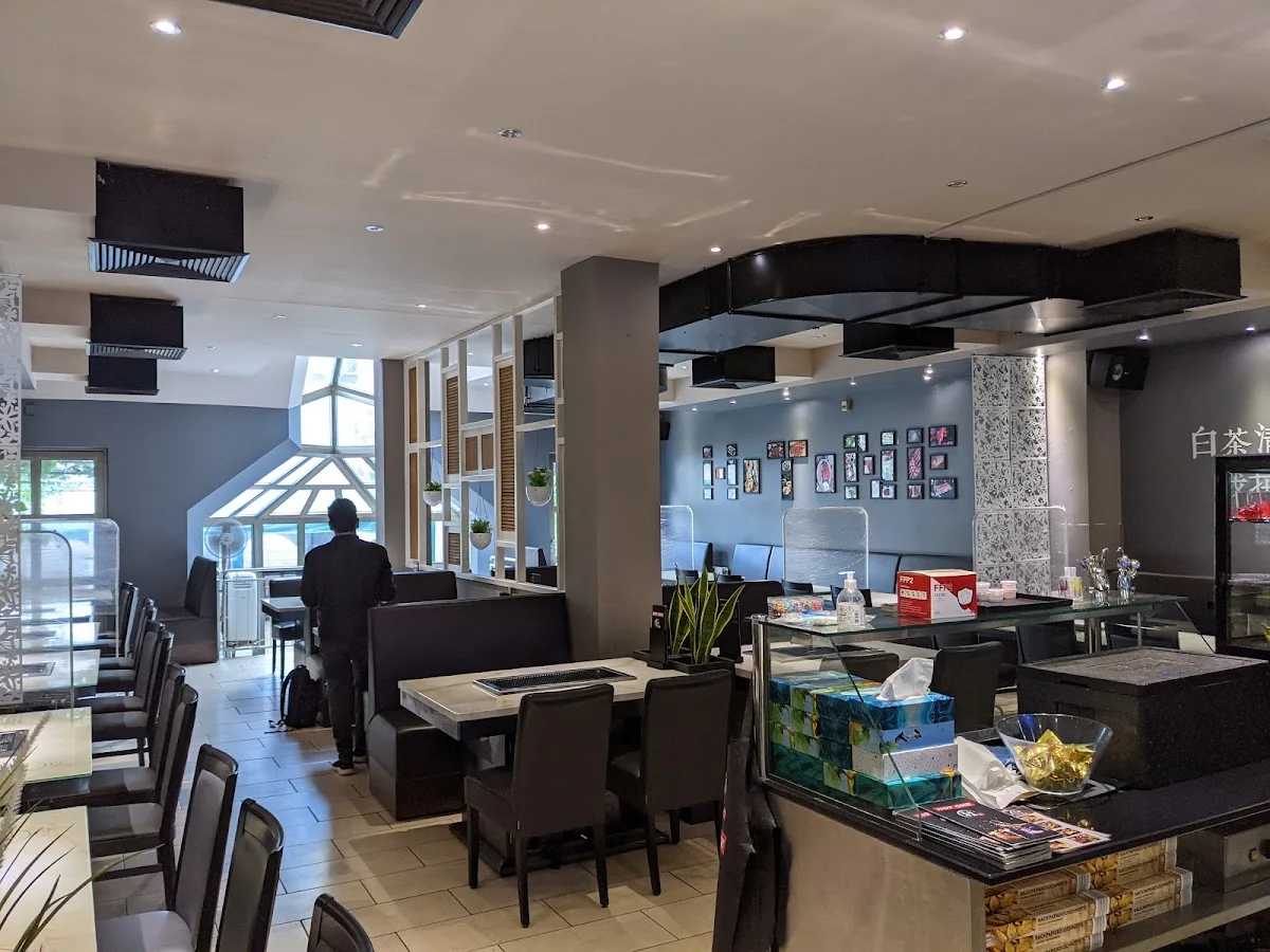 Hot One 壹号部落 – Atmosphäre in Düsseldorf, Nordrhein-Westfalen