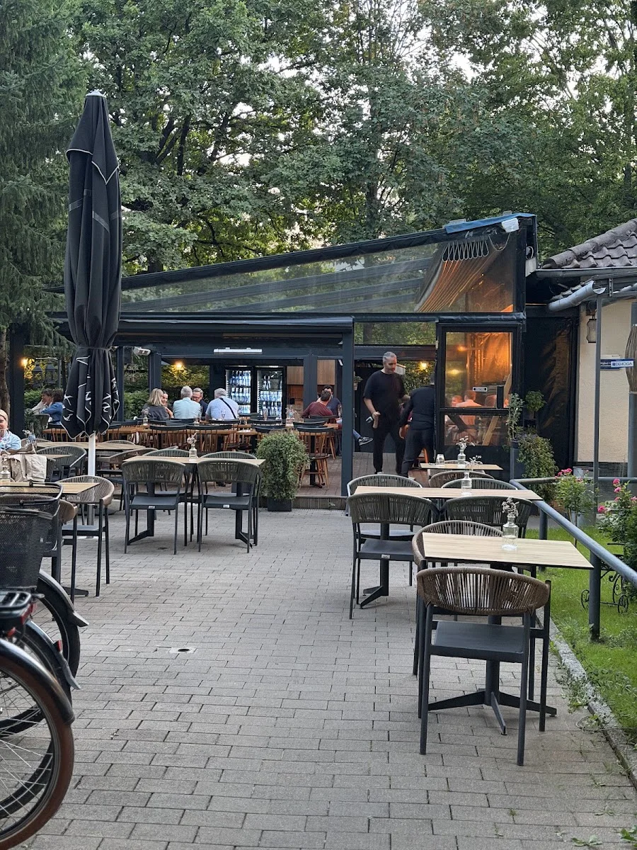 Kosta’s Restaurant – Atmosphäre in Stuttgart, Baden-Württemberg