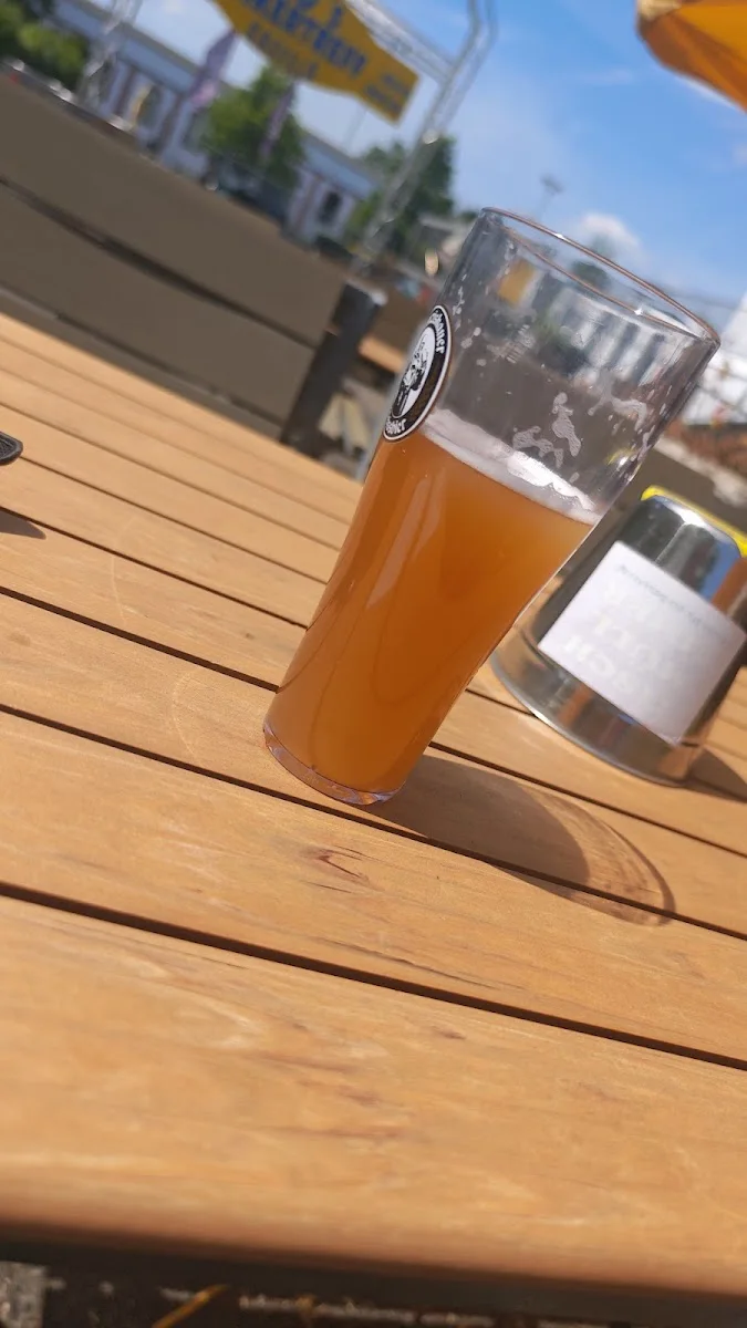 Mo´s Bikertreff Krefeld – Biergarten in Krefeld, Nordrhein-Westfalen