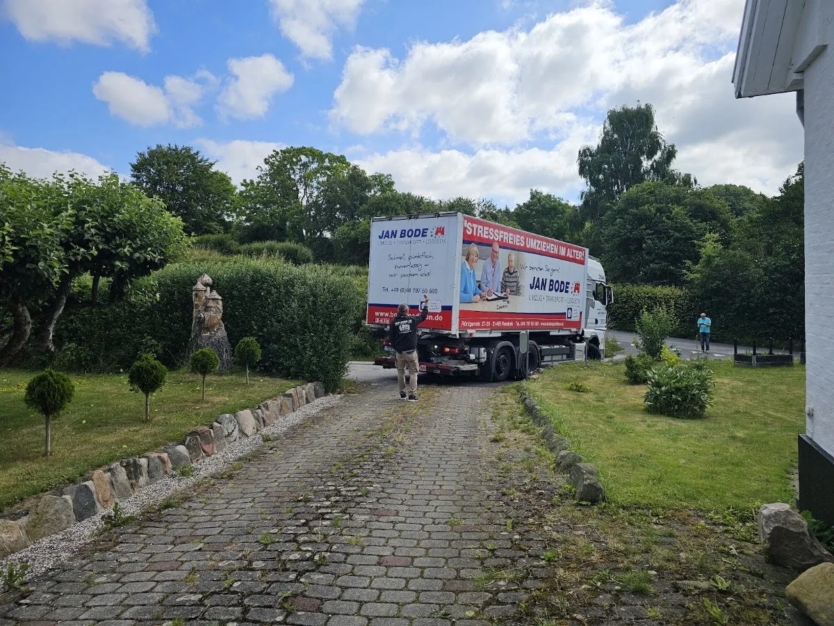 Spedition Jan Bode | Umzugsunternehmen & Spedition für den Großraum Hamburg – Umzugs- und Lagerservice in Reinbek, Schleswig-Holstein