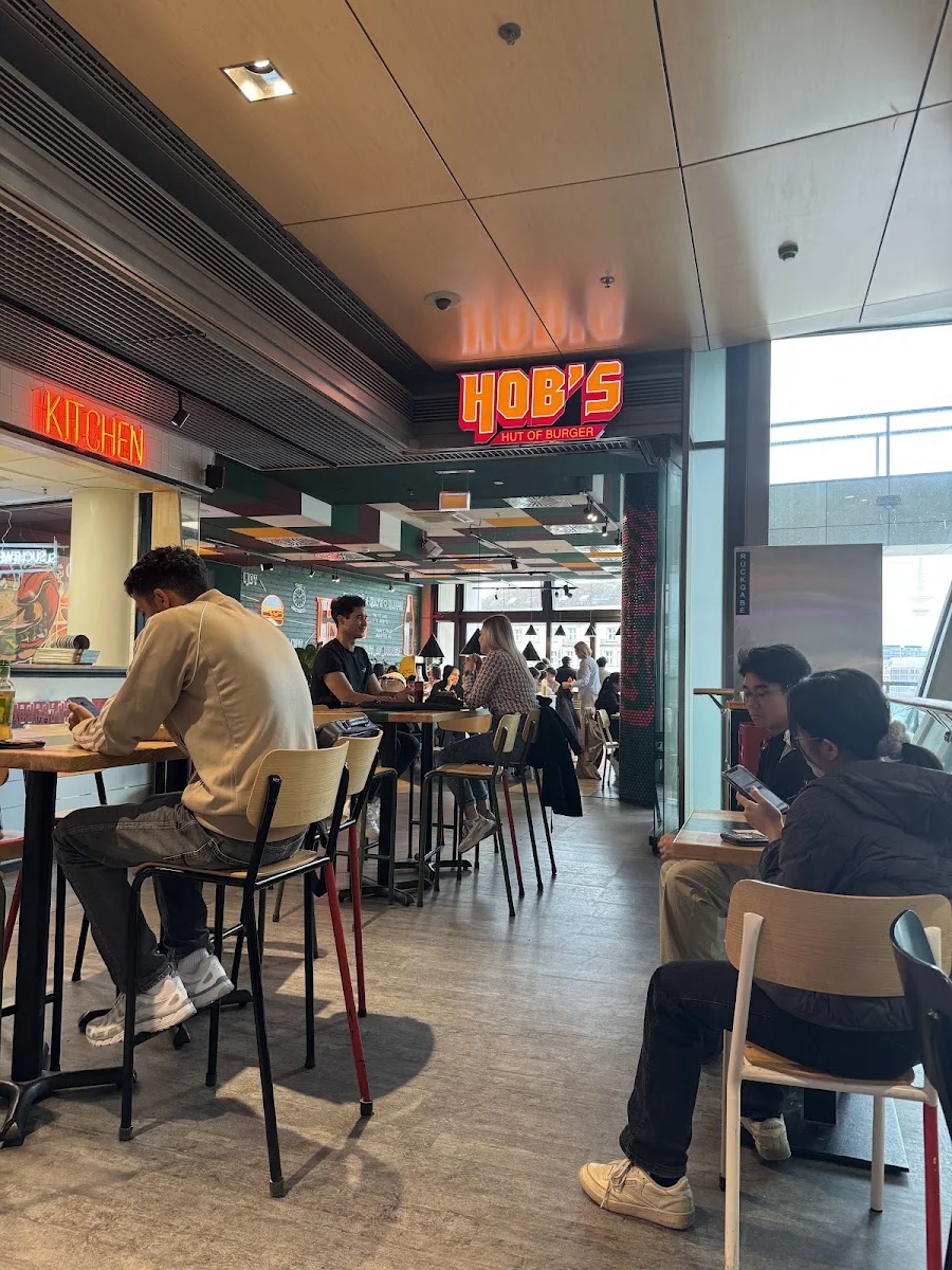 HOB's Hut of Burger – Atmosphäre in Hamburg