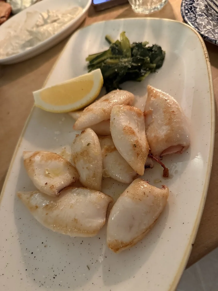 Taverna Paros – Kammmuscheln in München, Bayern