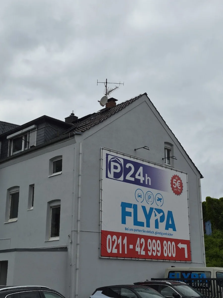 FLYPA - Parken Flughafen Düsseldorf – Besucherfoto von Marina Brehm in Düsseldorf, Nordrhein-Westfalen