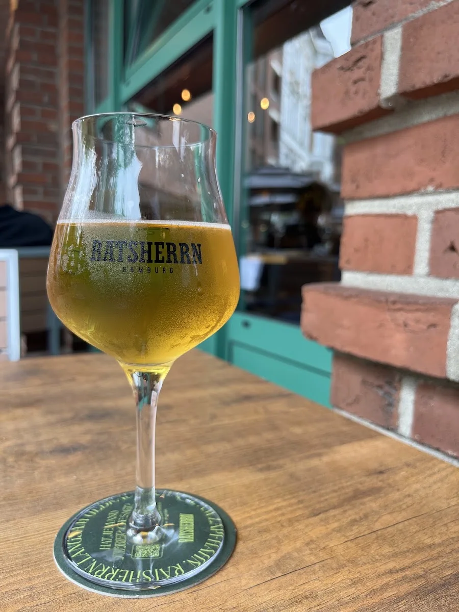 Alt Helgoländer Fischerstube – Bier in Hamburg