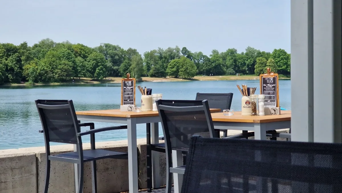 Erholungsgebiet Karlsfelder See – FIFTY SEVEN - Burger & Bowls 57 in Karlsfeld, Bayern