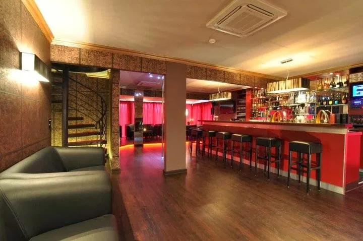 Farell Lounge Swingerclub – Atmosphäre in Kaarst, Nordrhein-Westfalen