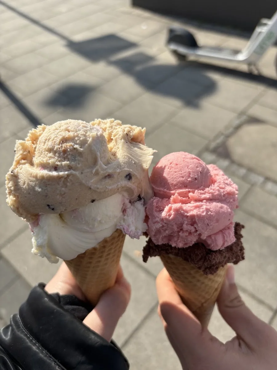 Eis-Bistro Pinguin – Gelato in Stuttgart, Baden-Württemberg