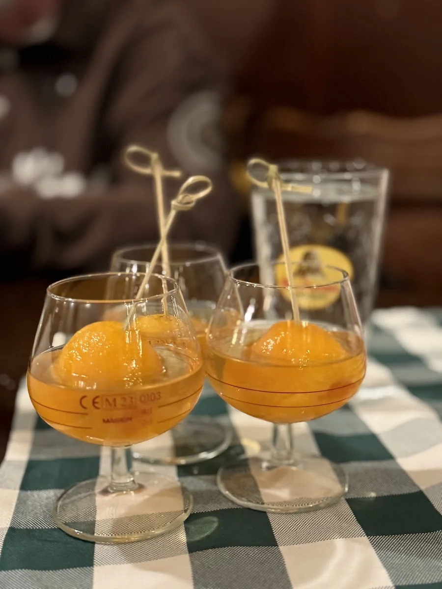 Apfelweinwirtschaft Frau Rauscher – Saft in Frankfurt am Main, Hessen