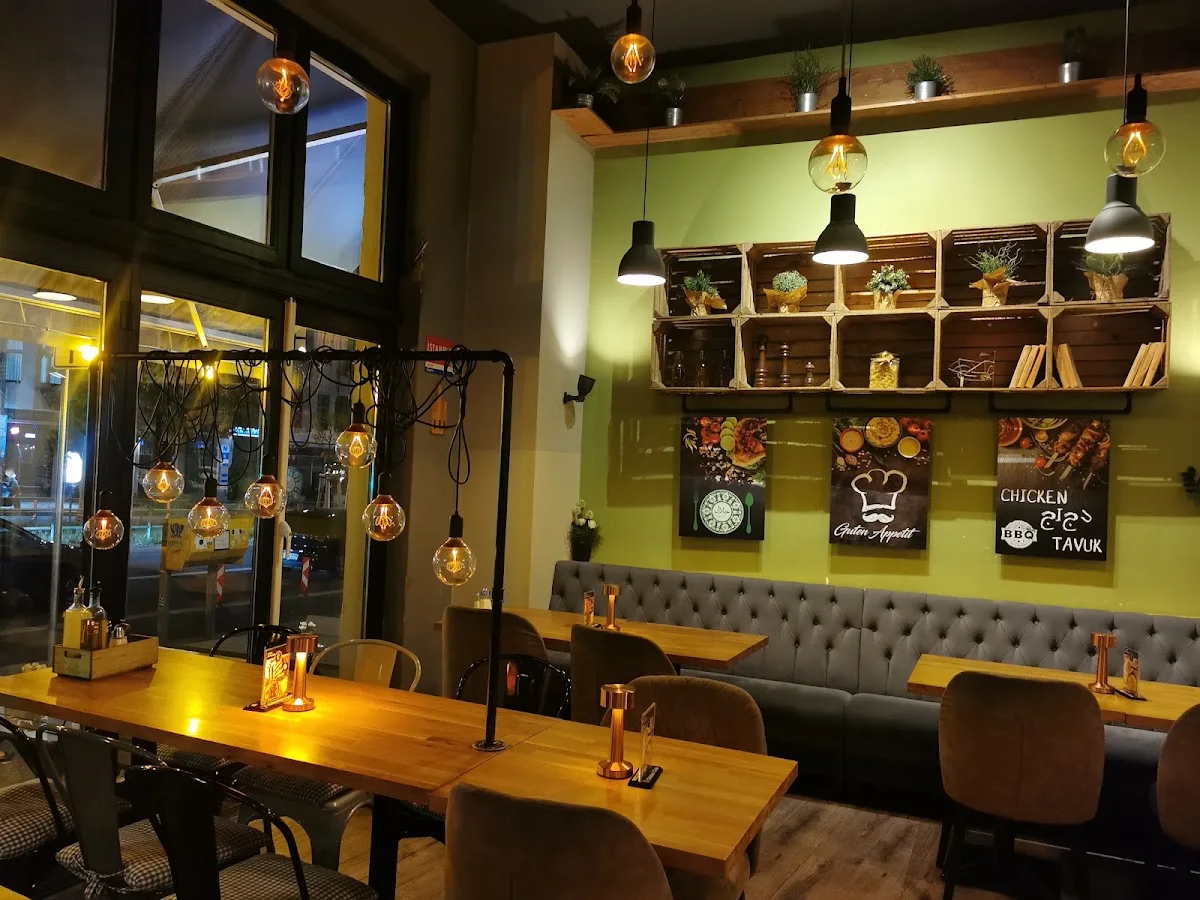 Chicken Club Halal Restaurant – Atmosphäre in Berlin