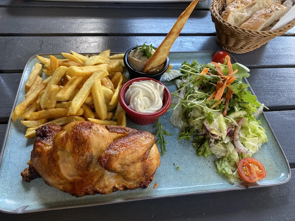 Chicken Club Halal Restaurant – Pommes frites in Berlin