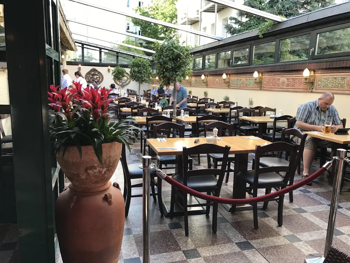 12 Apostel – Atmosphäre in Berlin
