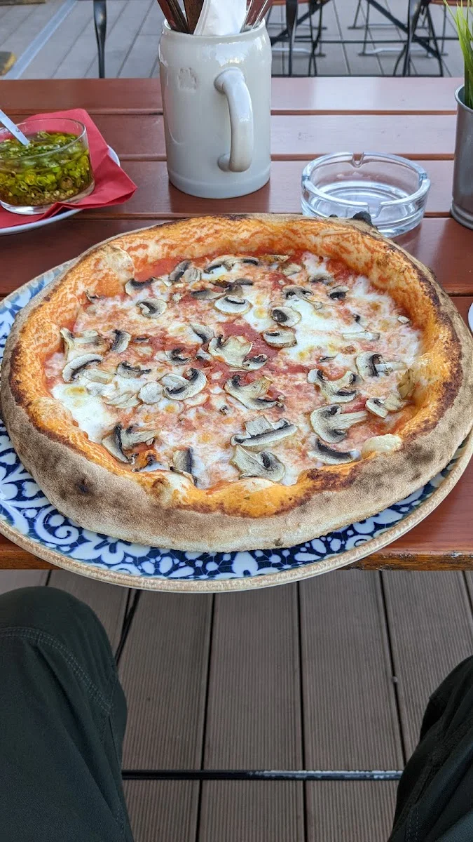 Flugwerk – Pizza in Feldkirchen, Bayern