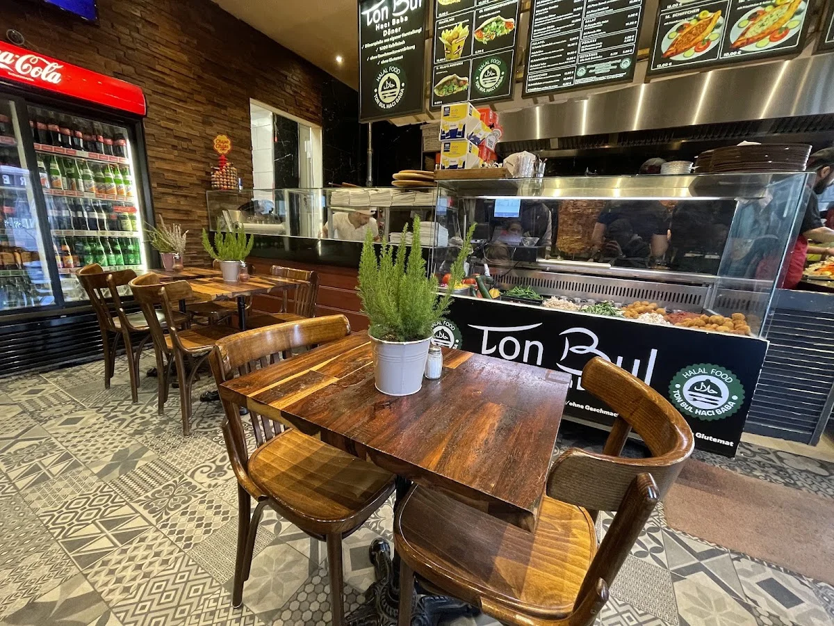Ton Bul Grill- und Kebap-Haus – Atmosphäre in Frankfurt am Main, Hessen
