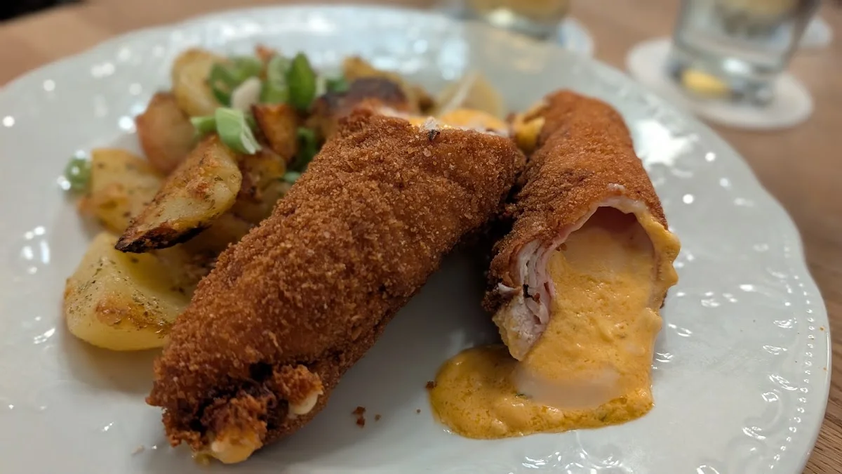 Gaststätte Burg Pappenheim – Restaurant in München, Bayern