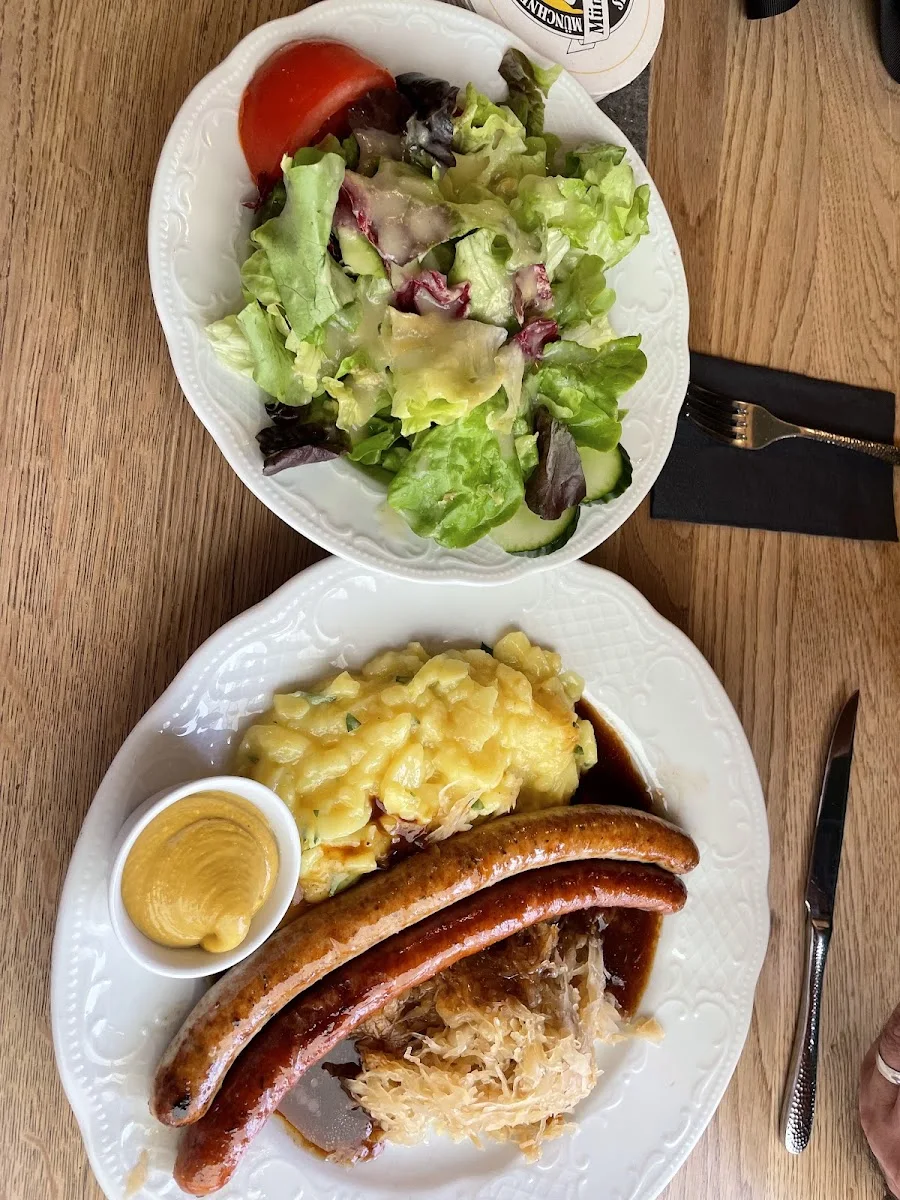 Gaststätte Burg Pappenheim – Bratwurst in München, Bayern