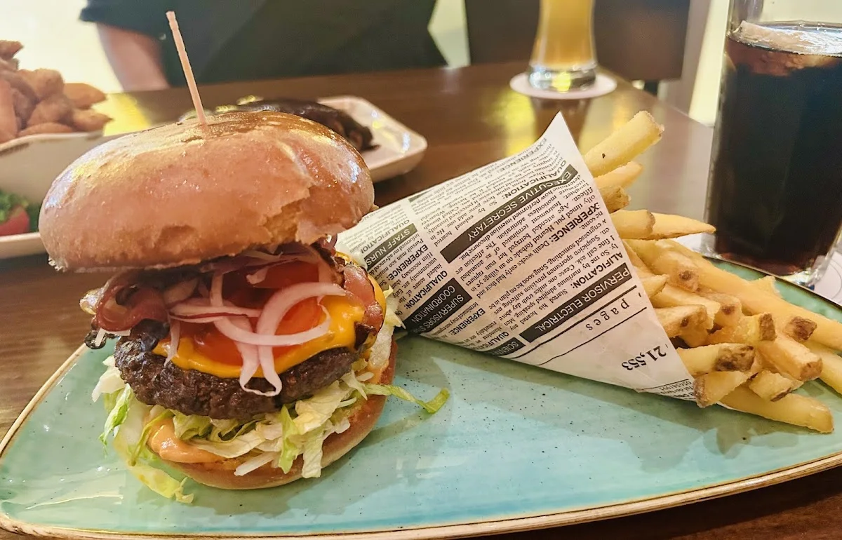 35 milli(m)eter München – Pommes frites in München, Bayern