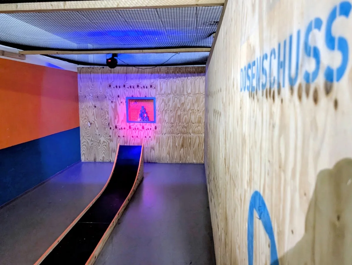 Laserstar® Berlin Lasertag, Schwarzlicht Minigolf, Escape Rooms & Arcade Games – Besucherfoto von Sebastian Wanninger in Berlin
