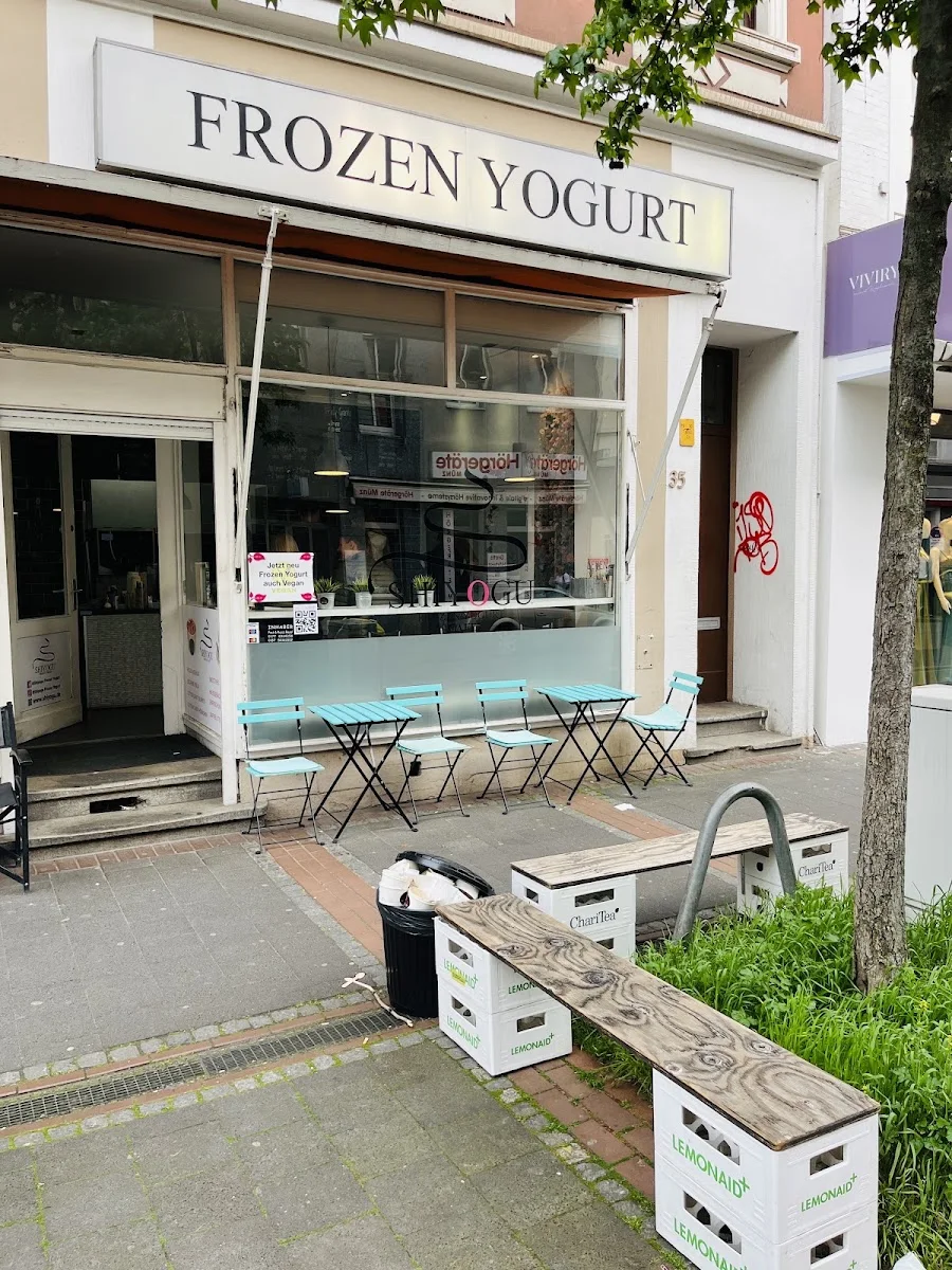 Shiyogu Frozen Yogurt – Eiscafé in Düsseldorf, Nordrhein-Westfalen