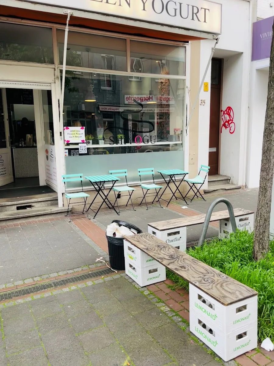 Shiyogu Frozen Yogurt – Eiscafé in Düsseldorf, Nordrhein-Westfalen