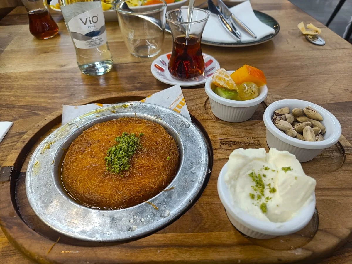 Damla +PLUS – Kunafa in Köln, Nordrhein-Westfalen