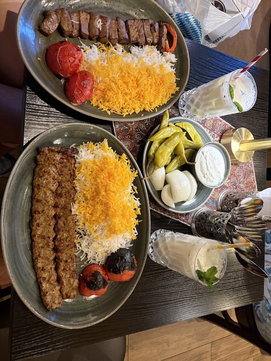 Restaurant Shandiz – Restaurant mit Essen zum Mitnehmen in München, Bayern