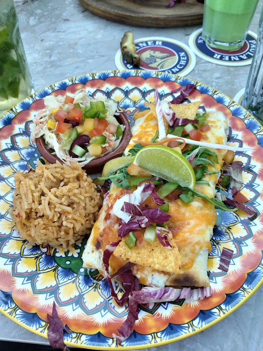 El Cuervo Cantina Y Bar – Essen und Trinken in Obertshausen, Hessen