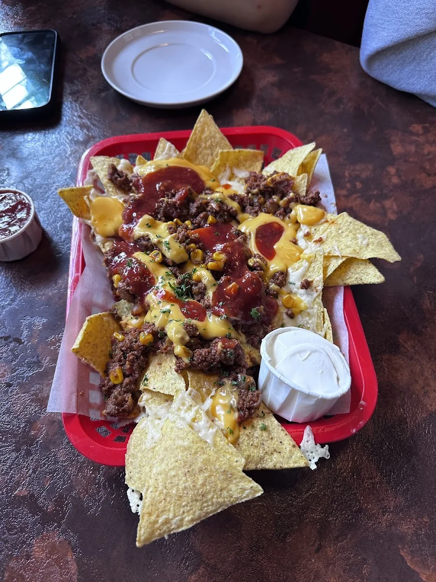 Dieter Sanchez - Home of Philly Cheesesteak - TANKBIER I BURGER I PULLED PORK – Nachos in Hamburg