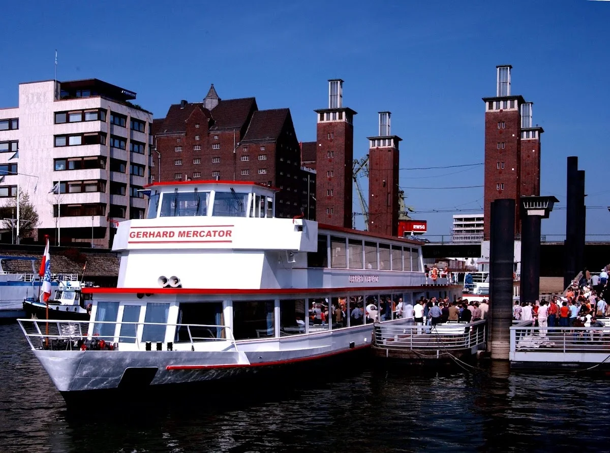 Weisse Flotte Hafenrundfahrt Duisburg GmbH – Bootstourenanbieter in Duisburg, Nordrhein-Westfalen