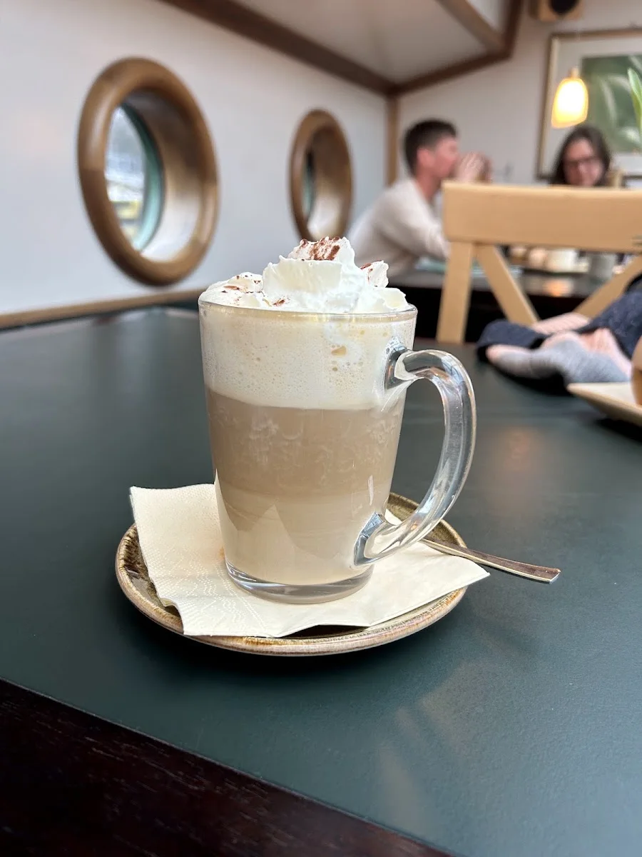 Klipper Segelschiffrestaurant – Cappuccino in Berlin