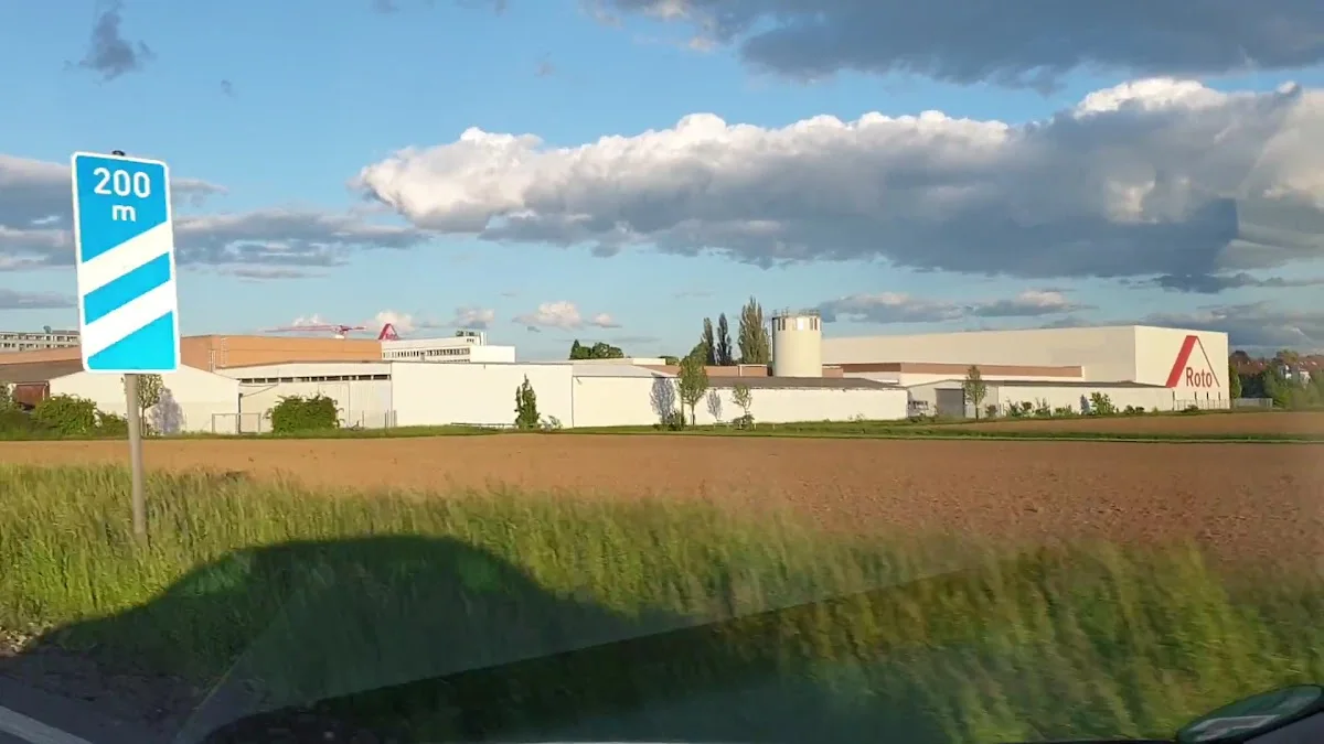 Roto Frank AG – Glas in Leinfelden-Echterdingen, Baden-Württemberg