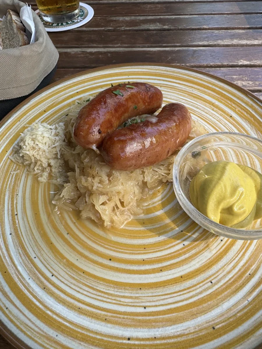 Restaurant Salzkammer – Bratwurst in Frankfurt am Main, Hessen