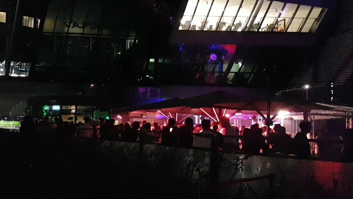 Neuraum – Bar in München, Bayern