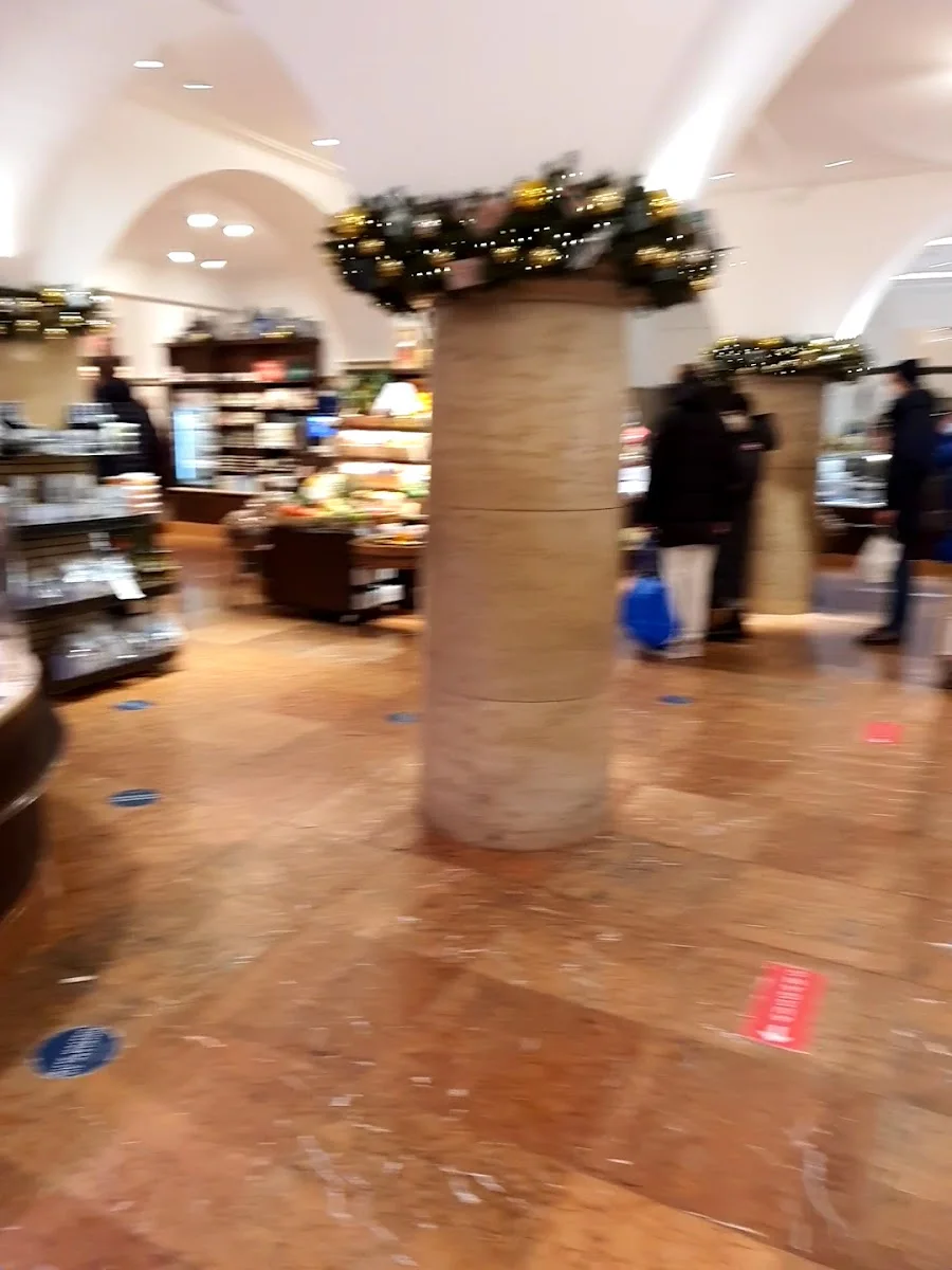 Dallmayr Delikatessenhaus – Café in München, Bayern