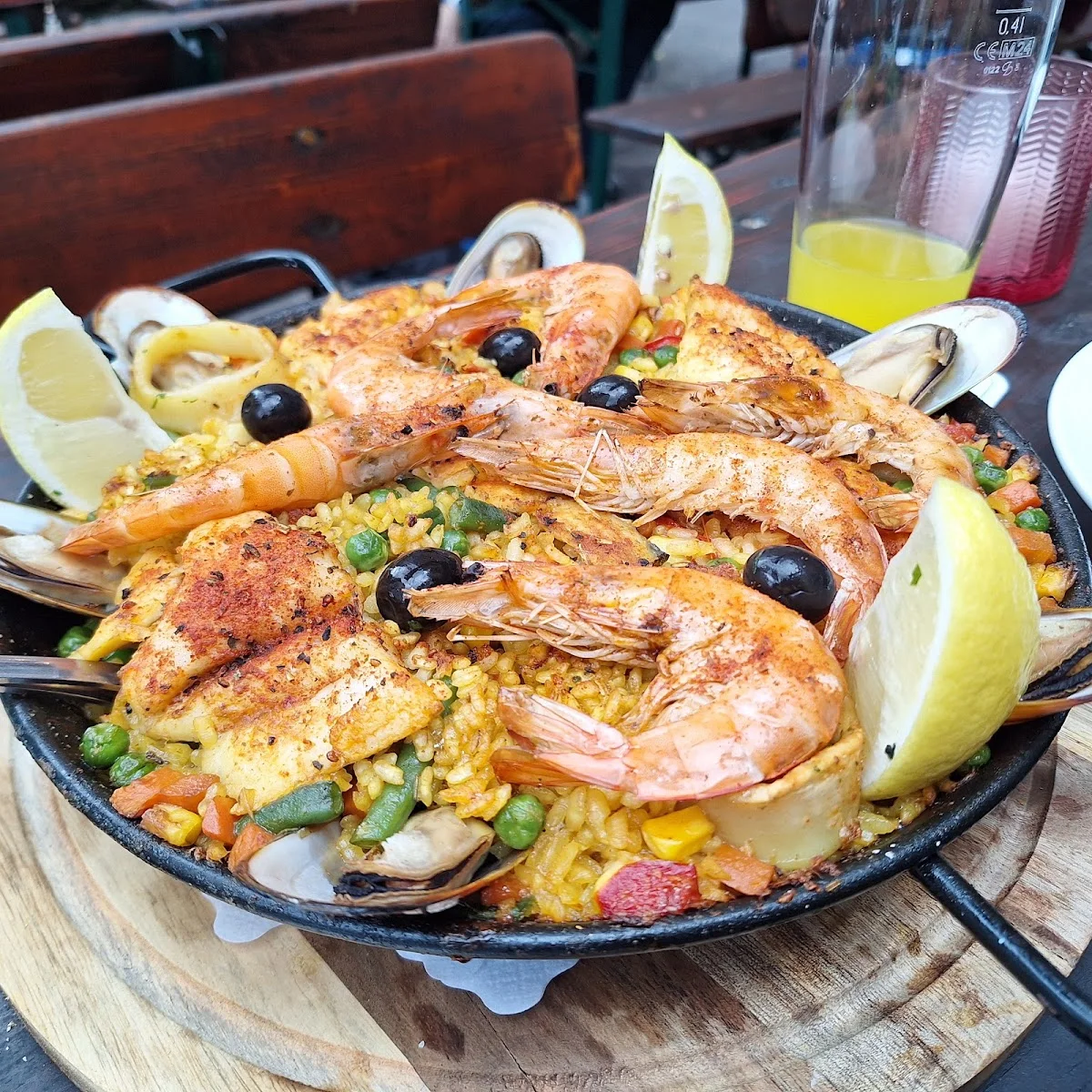 Weisse Lilie – Essen und Trinken in Frankfurt am Main, Hessen