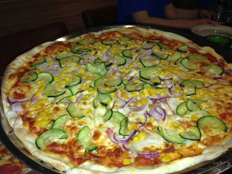 Max Munich Bowling – Pizza in Brunnthal, Bayern