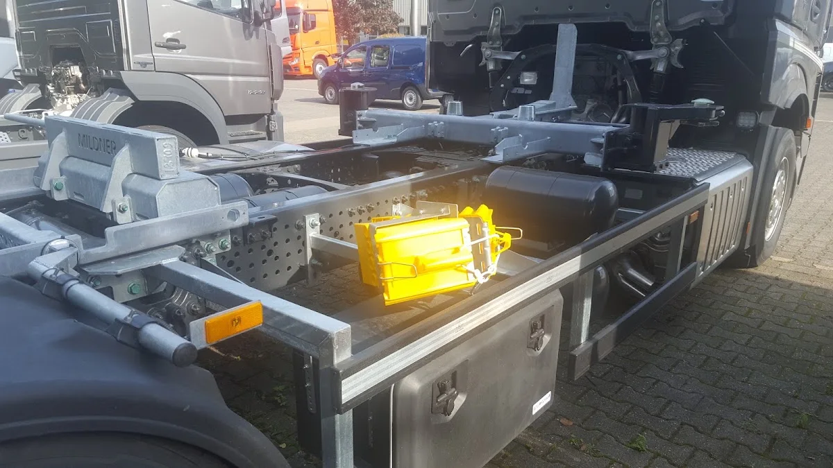 Daimler Truck AG Nutzfahrzeugzentrum Frechen – Lastkraftwagen in Frechen, Nordrhein-Westfalen