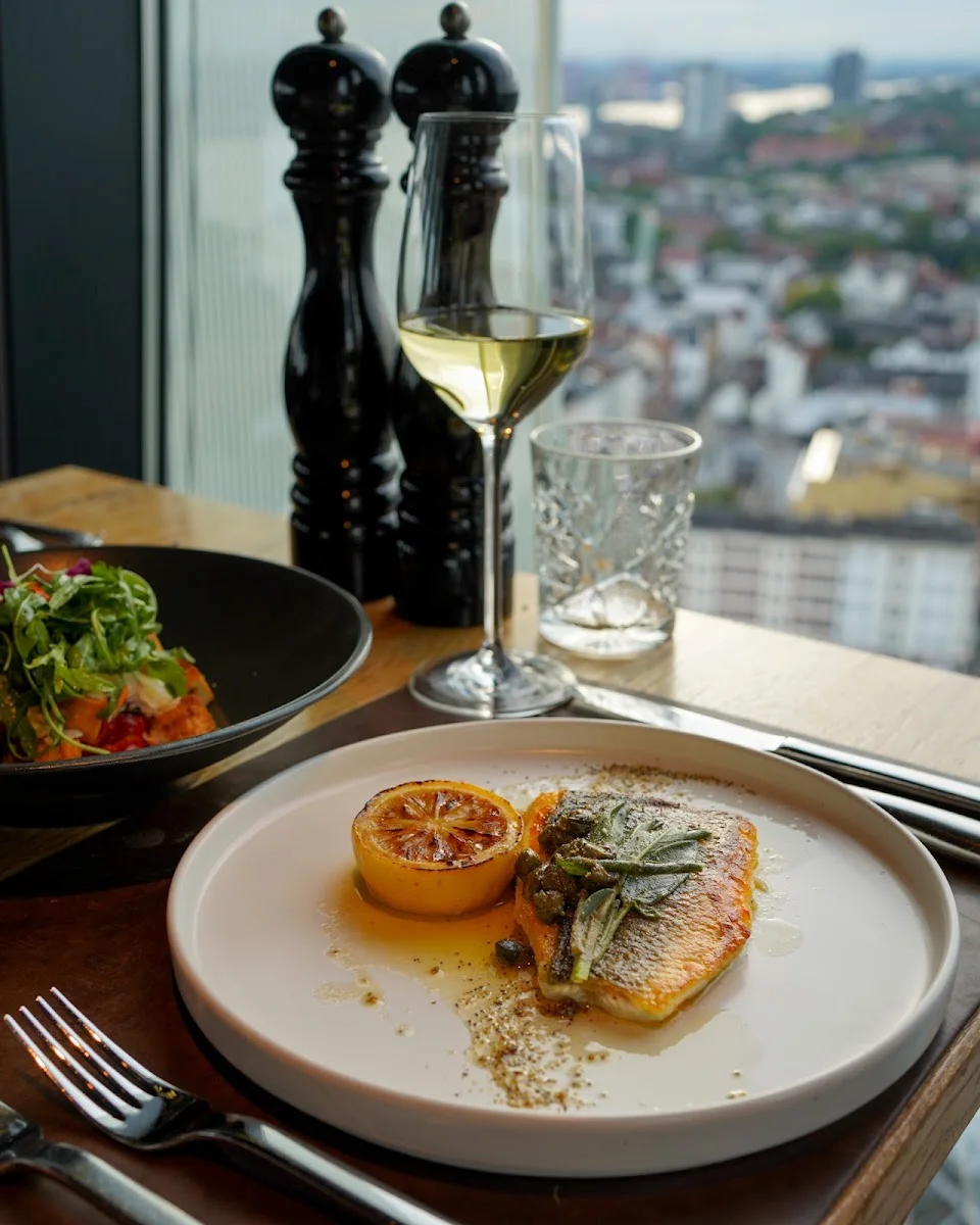 clouds - Heaven's Bar & Kitchen – Essen und Trinken in Hamburg