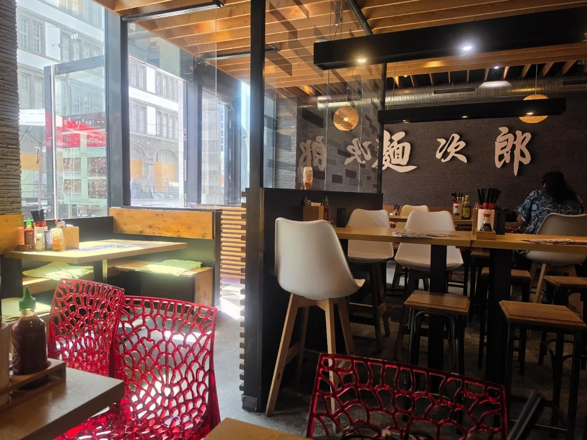 Slurp Nudelbar – Atmosphäre in München, Bayern