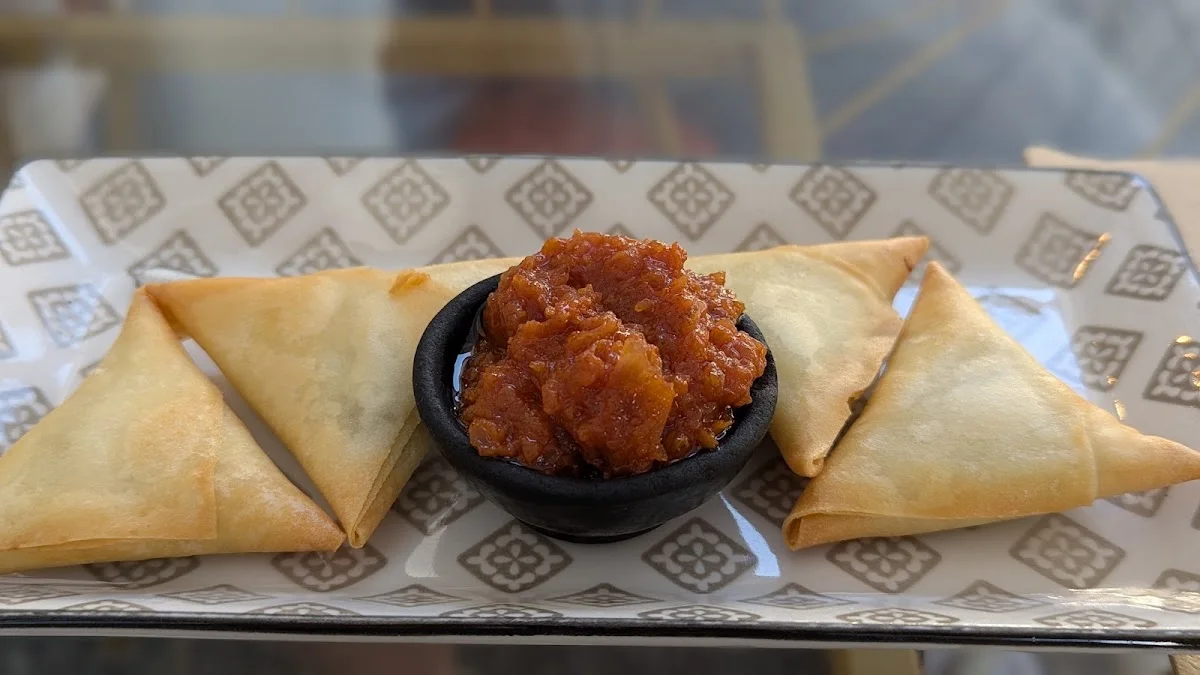 African Violet – Samosa in Frankfurt am Main, Hessen