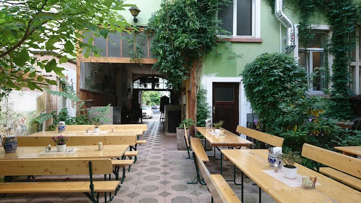 Zum Feuerrädchen – Atmosphäre in Frankfurt am Main, Hessen