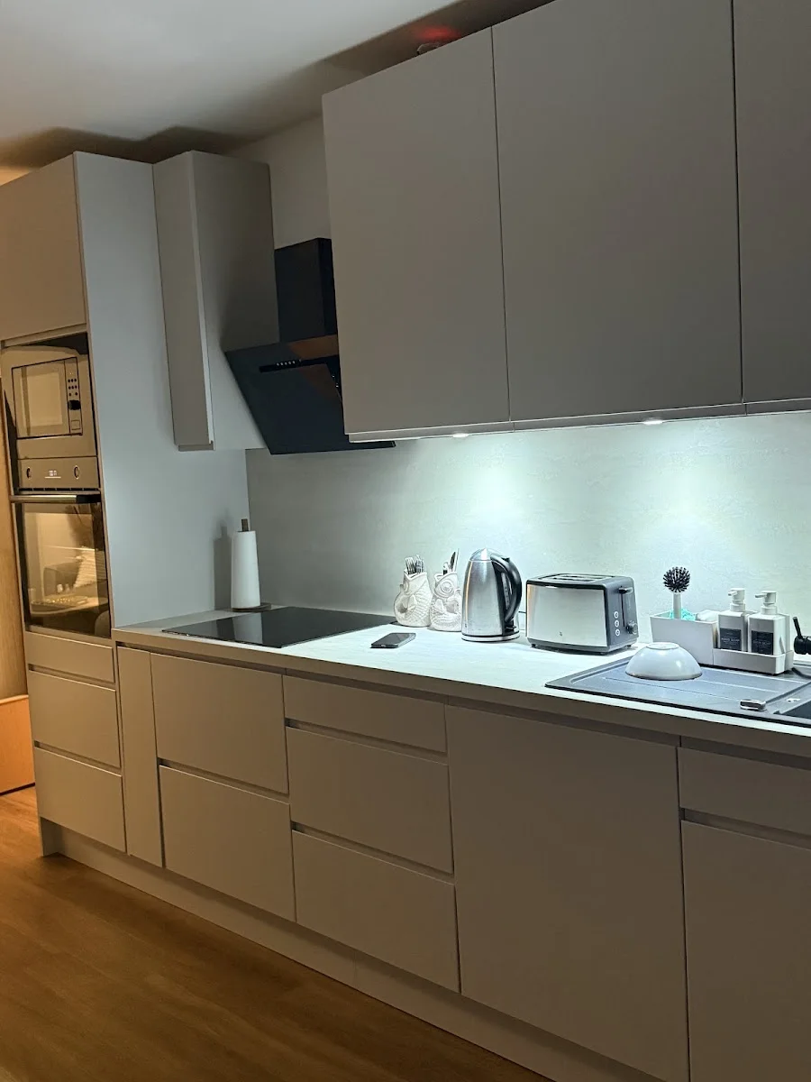 Meine Möbelwelt Düsseldorf - Ihr Küchen & Möbelfachhändler – Besucherfoto: Kenan Semih Koc in Düsseldorf, Nordrhein-Westfalen