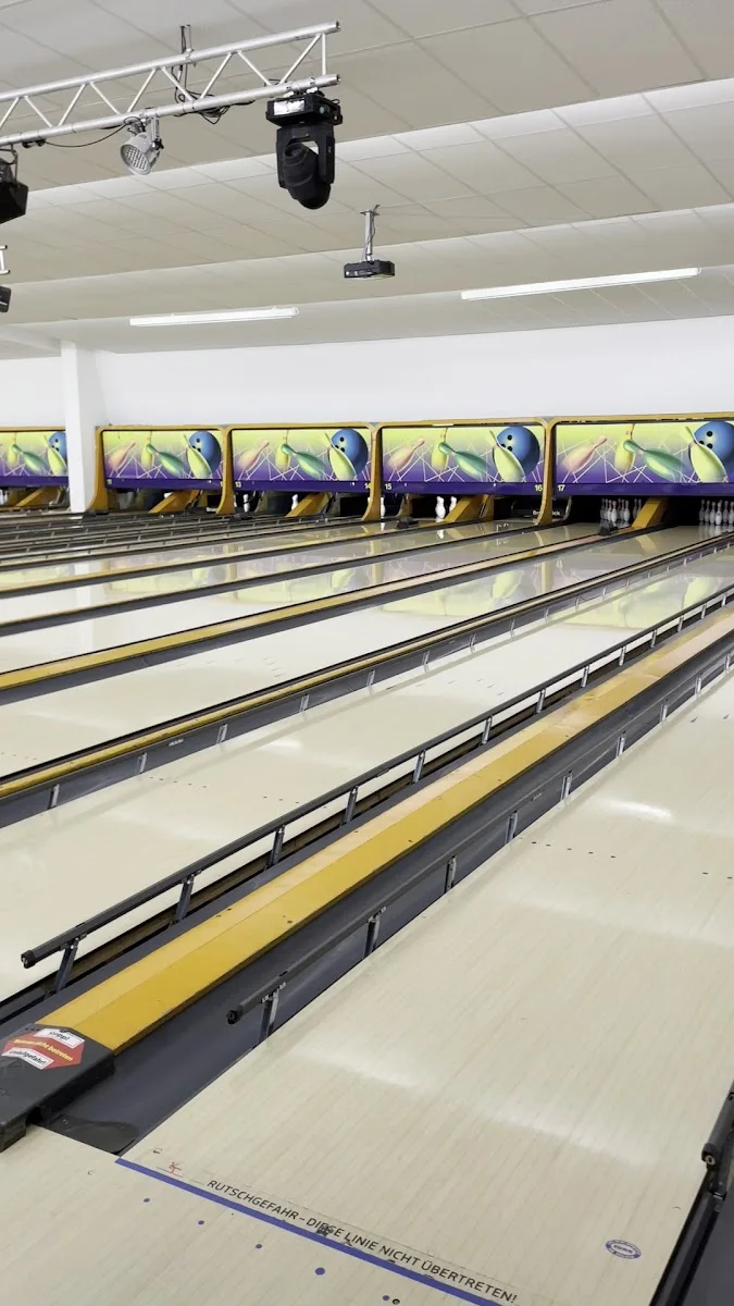 Bowling Arena Stuttgart – Biergarten in Stuttgart Feuerbach, Baden-Württemberg