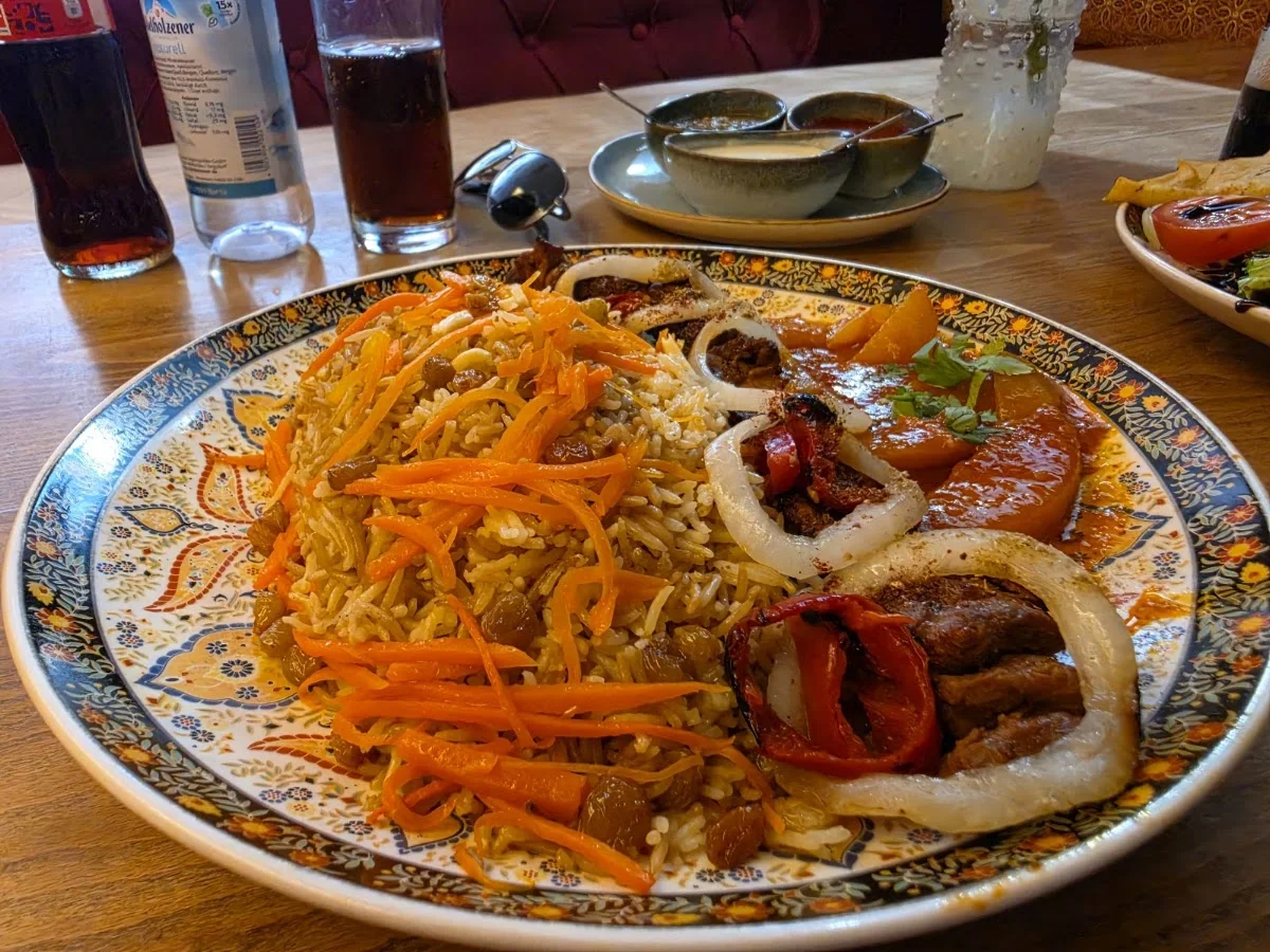 NIGIN Afghanisches Restaurant – Essen und Trinken in München, Bayern