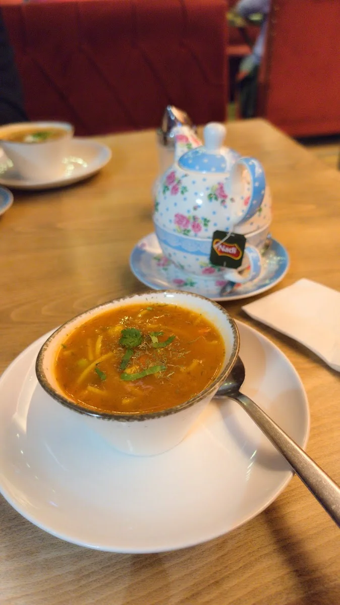 NIGIN Afghanisches Restaurant – Tortilla Suppe in München, Bayern