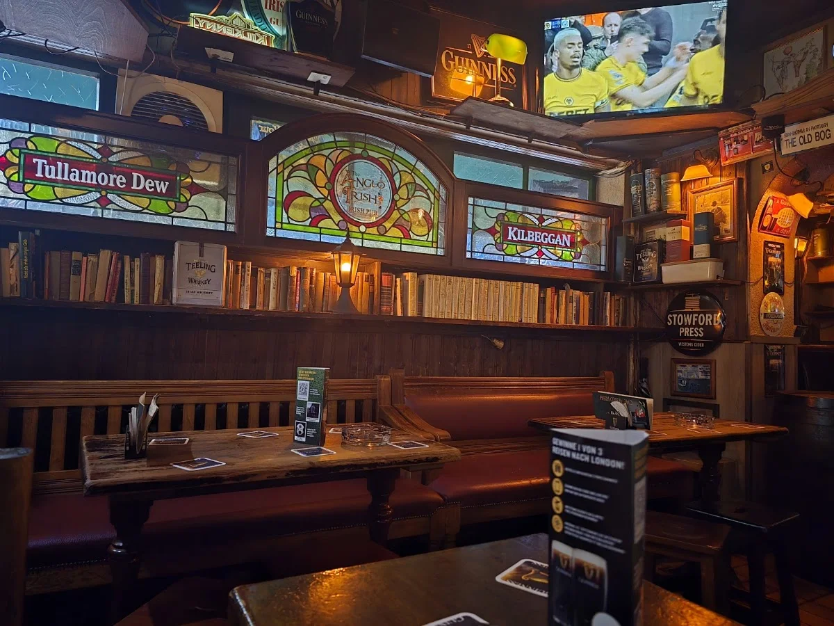 Anglo Irish – Atmosphäre in Frankfurt am Main, Hessen