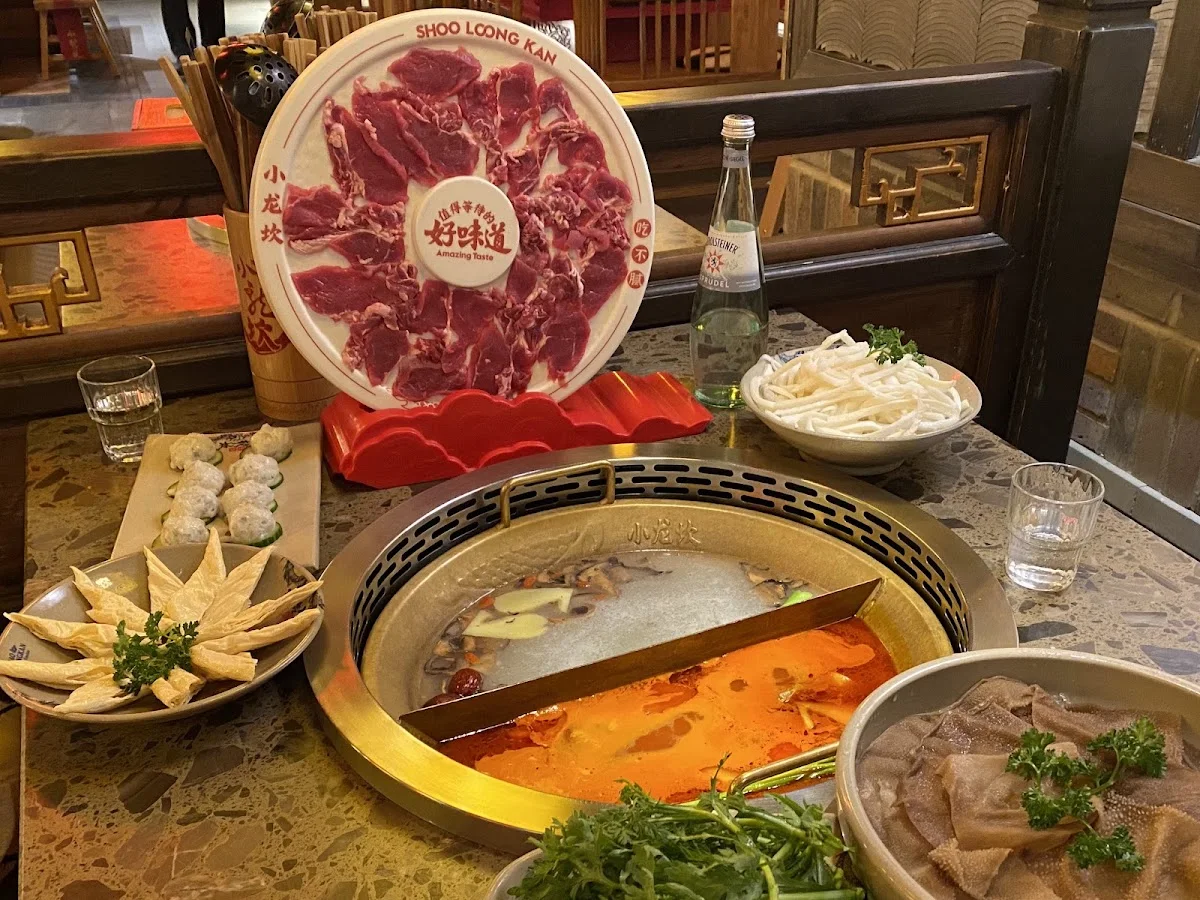 ShooLoongKan HotPot Restaurant Chinesisches Fondue – Suppe in Berlin