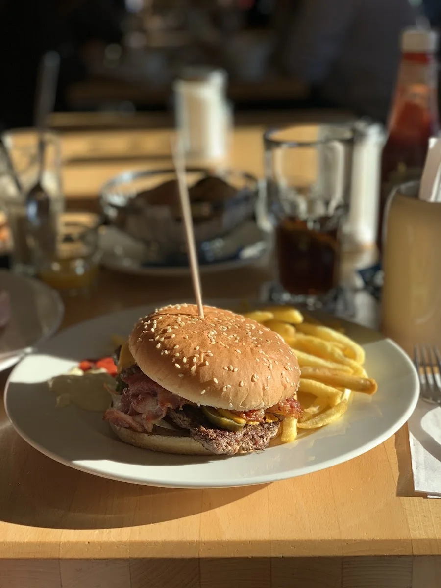 Kreiller´s Kitchen & Bar – Hamburger in München, Bayern