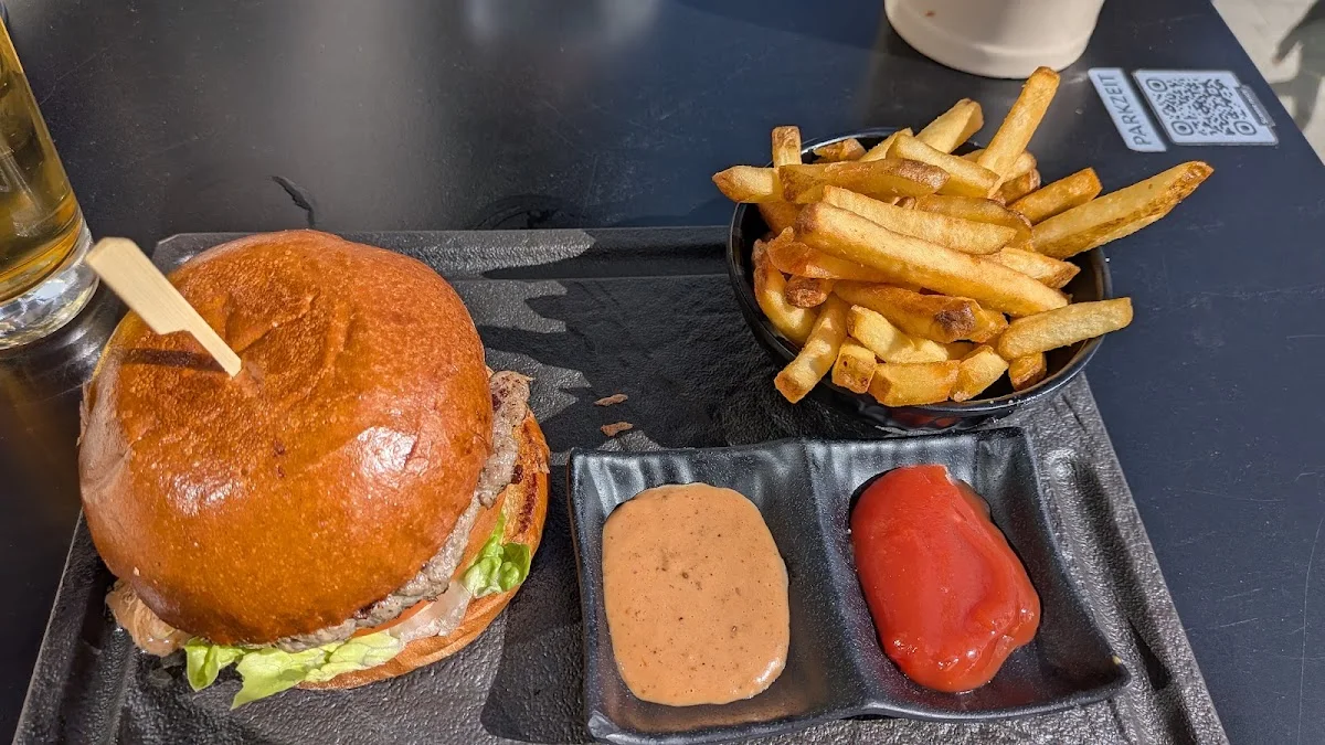 Kreiller´s Kitchen & Bar – Pommes frites in München, Bayern