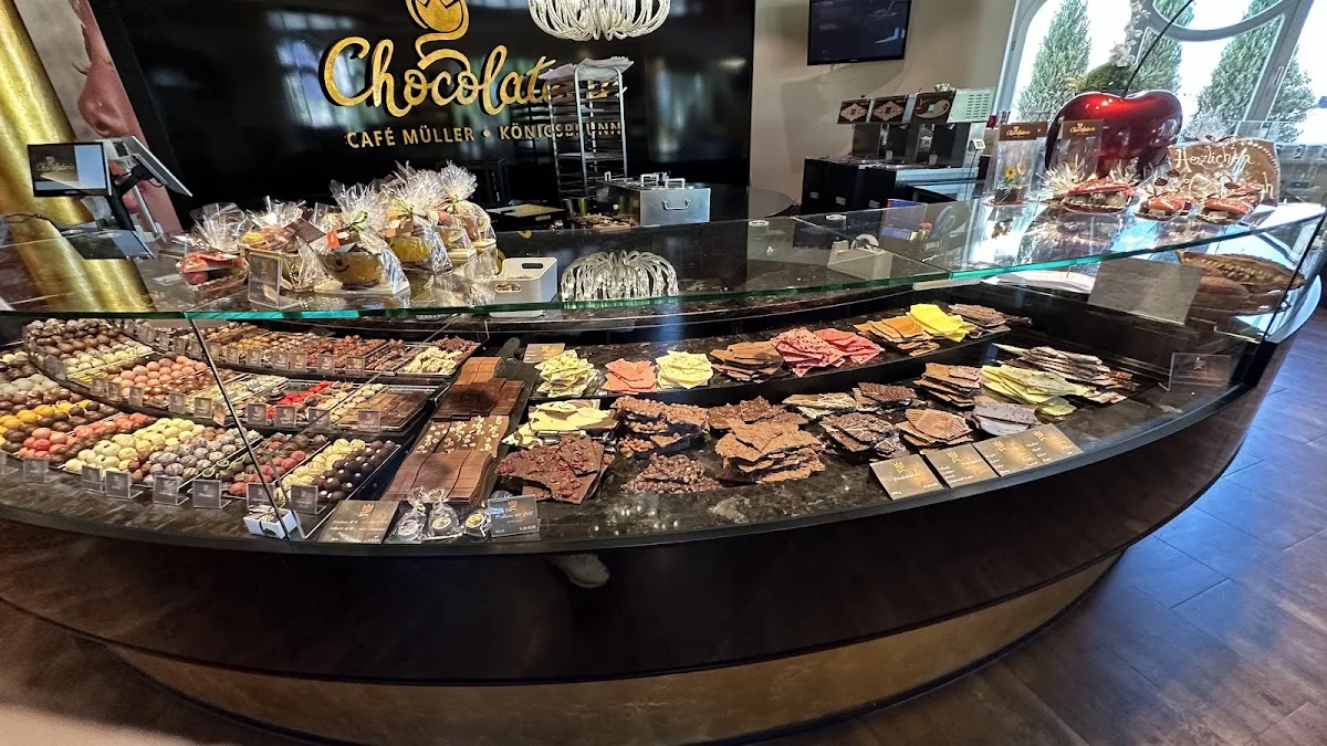 Chocolaterie Café Müller – Atmosphäre in Königsbrunn, Bayern